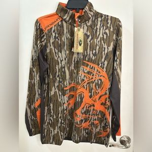Legendary Whitetails Men's Camouflage Shirt Size S Small Hunting Mossy Oak NEW